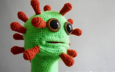 El médico que teje cuentos